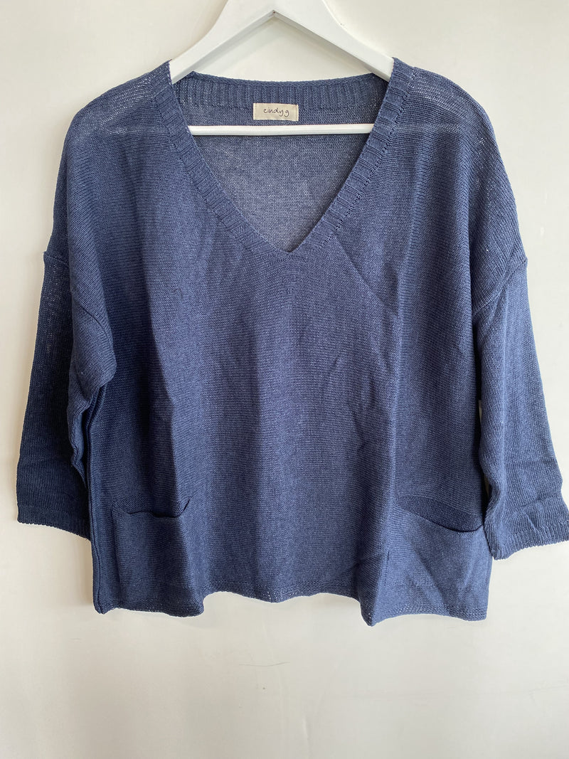 Cotton blend knit with V Neck and Pockets